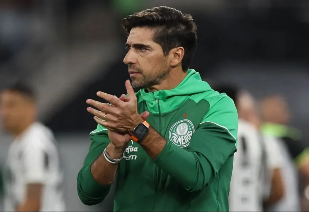 Abel lamenta lesões no Palmeiras, pede reforço para diretoria