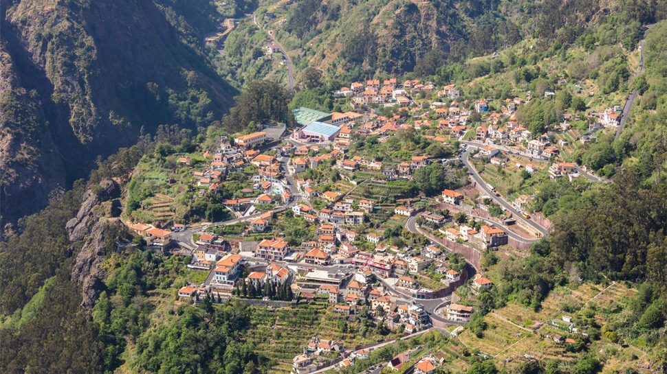 Uma operação tenta localizar turistas perdidos nas serras do Curral