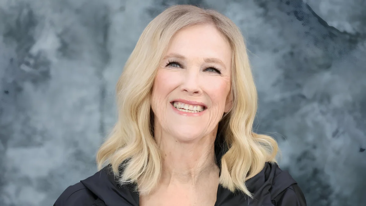 Capa no destaque do post - Morre Catherine O’Hara, atriz de Esqueceram de Mim aos 71 anos