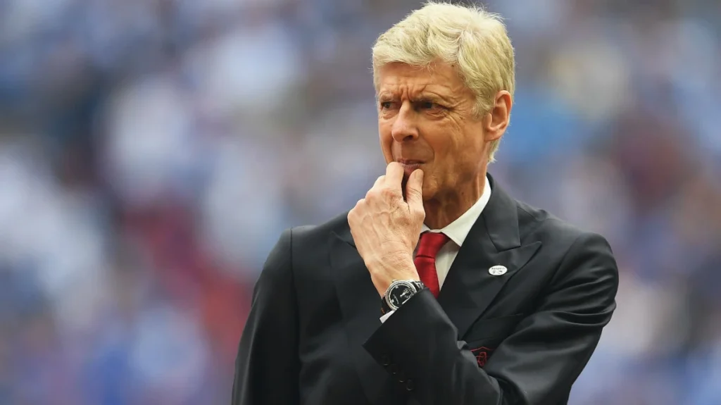 Arsène Wenger critica desempenho de estrelas do Arsenal